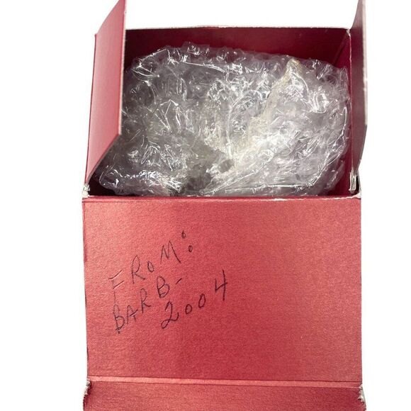 Sisters 2004 Hallmark Keepsake Christmas Ornament - Picture 4 of 5